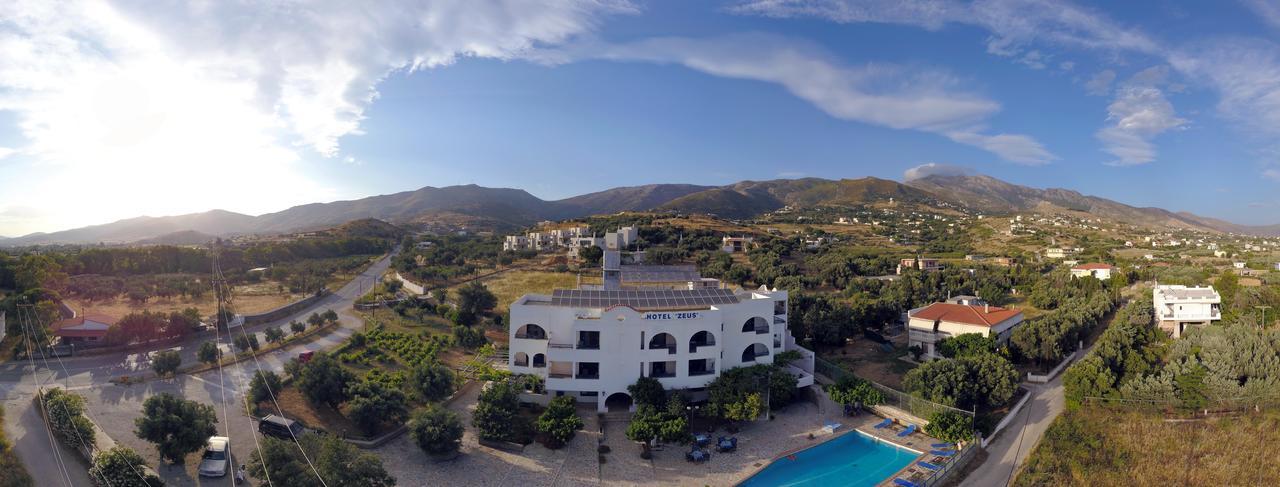 Hotel Zeus Karystos  Exterior foto