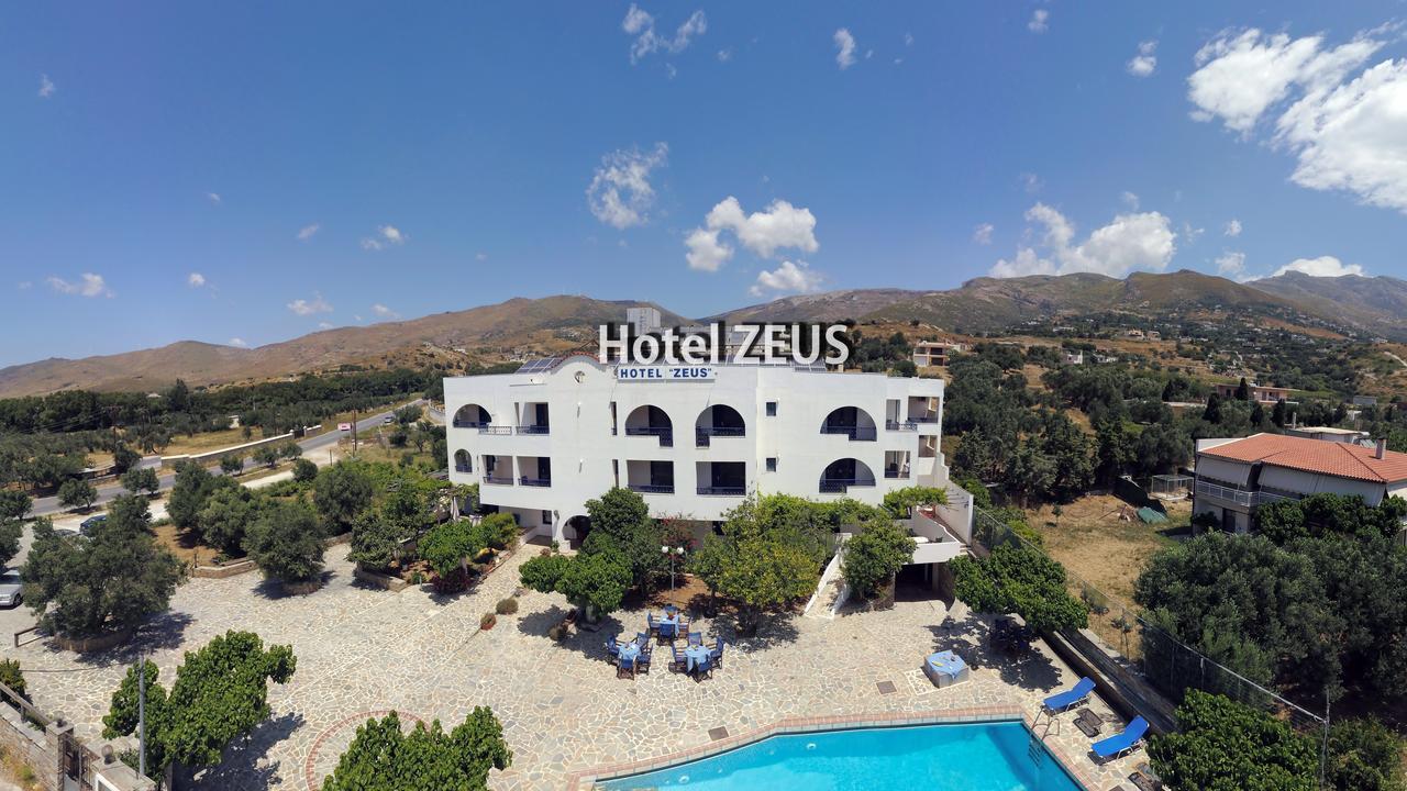 Hotel Zeus Karystos  Exterior foto